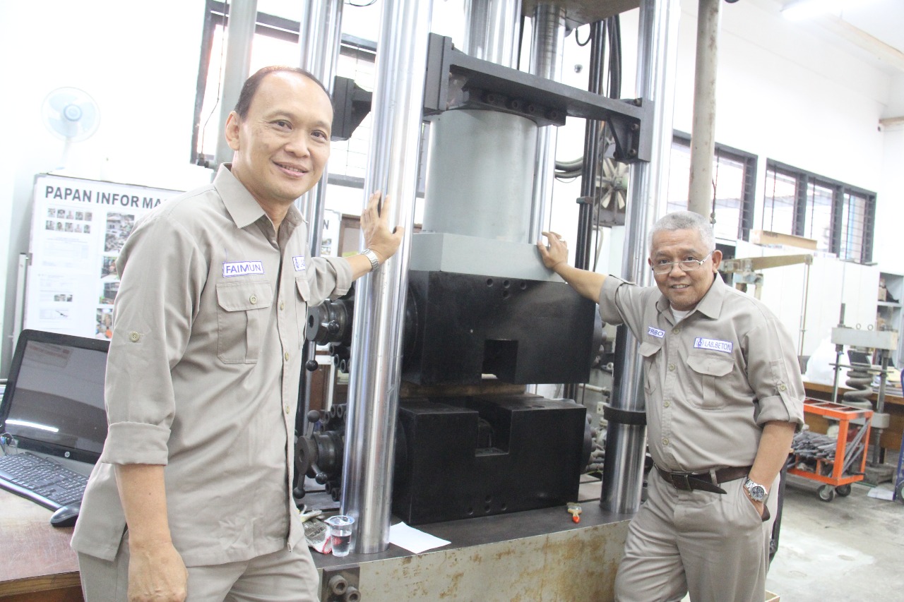 Priyo Suprobo bersama Ketua Tim Gabungan, Faimun. (Dok)