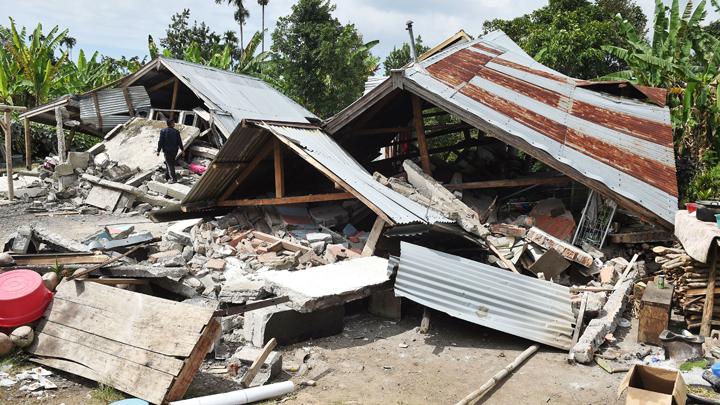 Reruntuhan bangunan akibat gempa Lombok. Foto : Antara