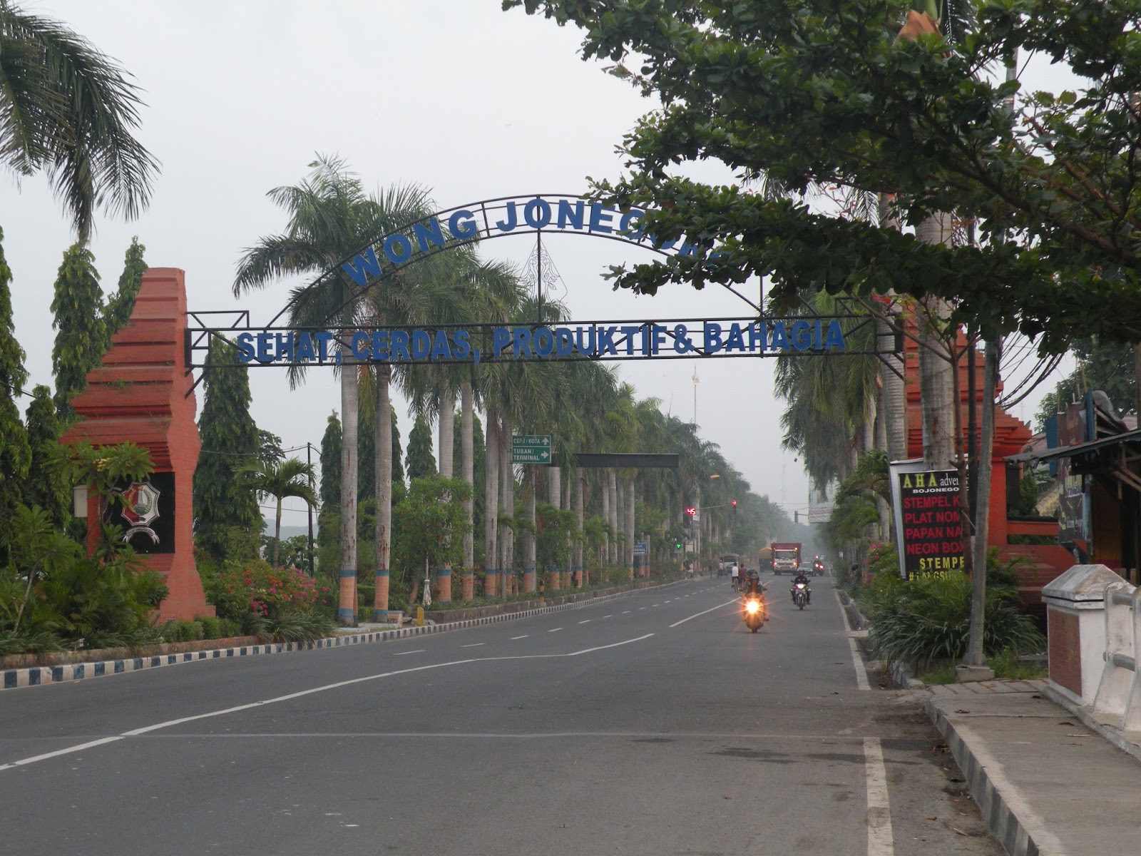 Gapura Kabupaten Bojonegoro. (Foto: Dokumentasi)