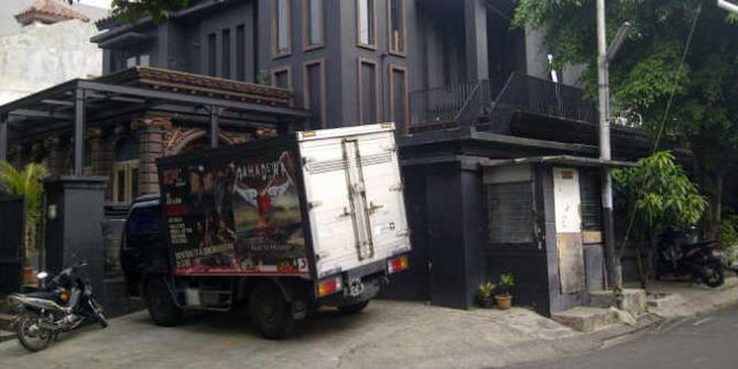 Rumah Ahmad Dhani di kawasan Pondok Indah yang kabarnya akan dijual.