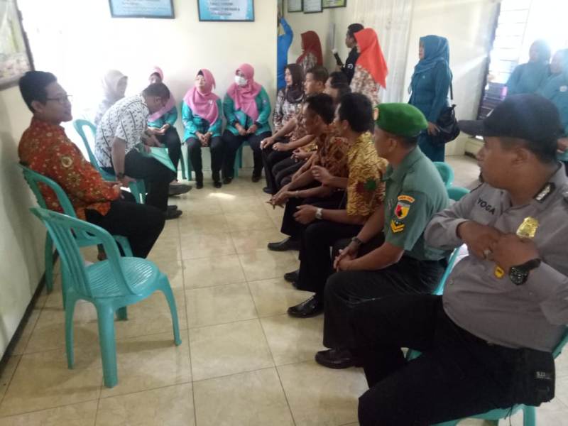 Suasana Penilaian Lomba Gugus Tugas PPA "Keluarga Harmonis" Di Balai Desa Jabon, Mojoanyar