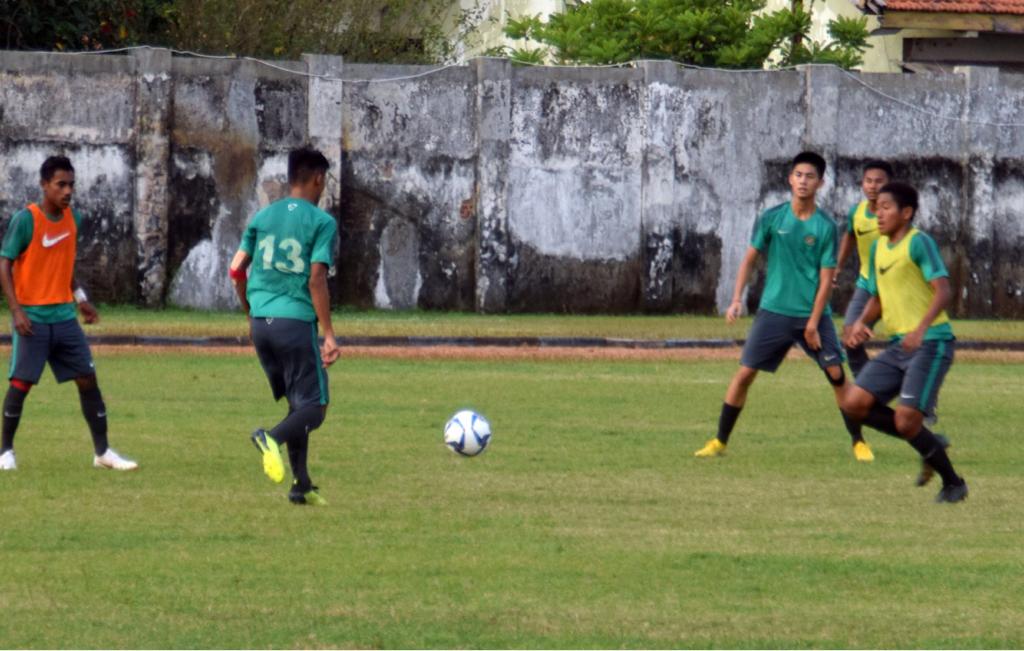 Latihan Timnas Indonesia jelang hadapi Thailand di Final Piala AFF U-16. (foto: Haris/ngopibareng)