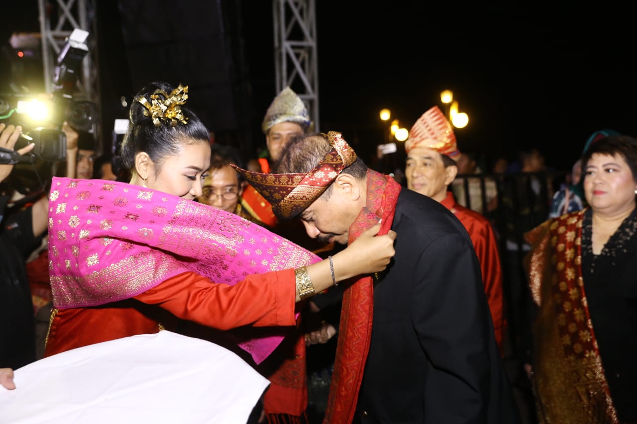 Tamu istimewa. foto:kemenpar