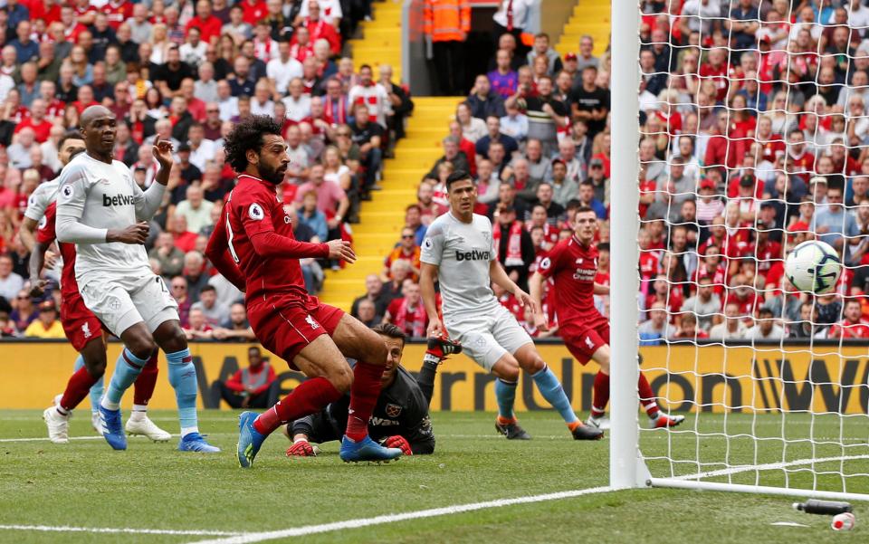 Aksi Salah membobol gawang West Ham. foto:reuters