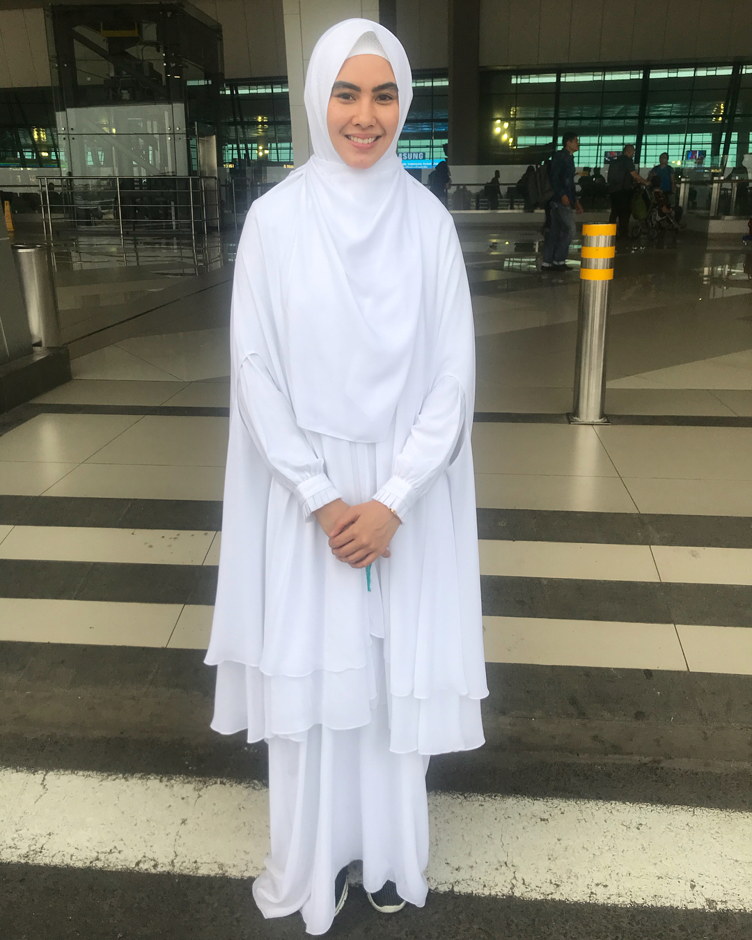 Kartika Putri pamitan berangkat ke Tanah Suci. Foto: IG/kartikaputriworld.
