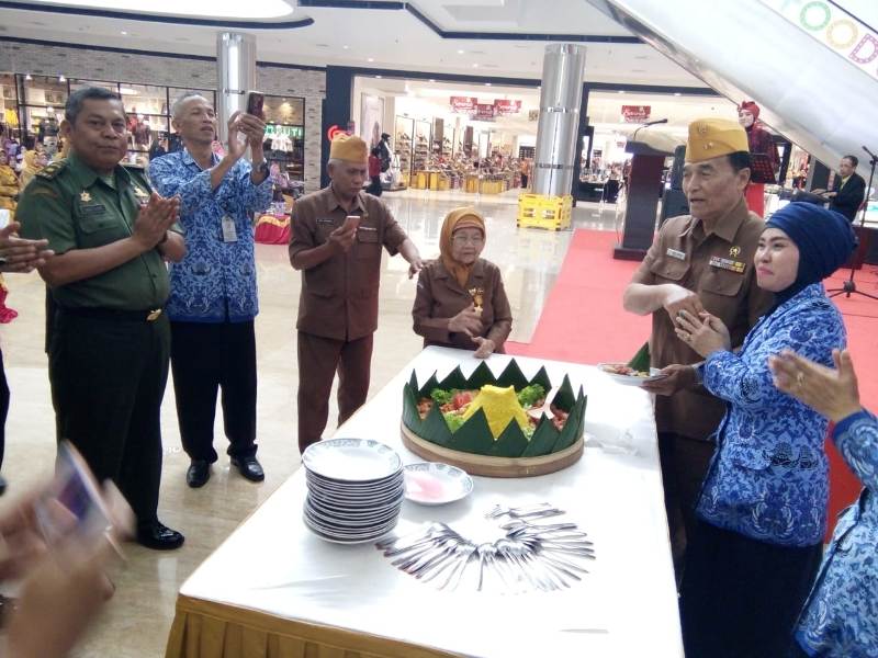 Suasana Ramah Tamah - Resepsi Hari Veteran Nasional Di Sunrise Mall Kota Mojokerto