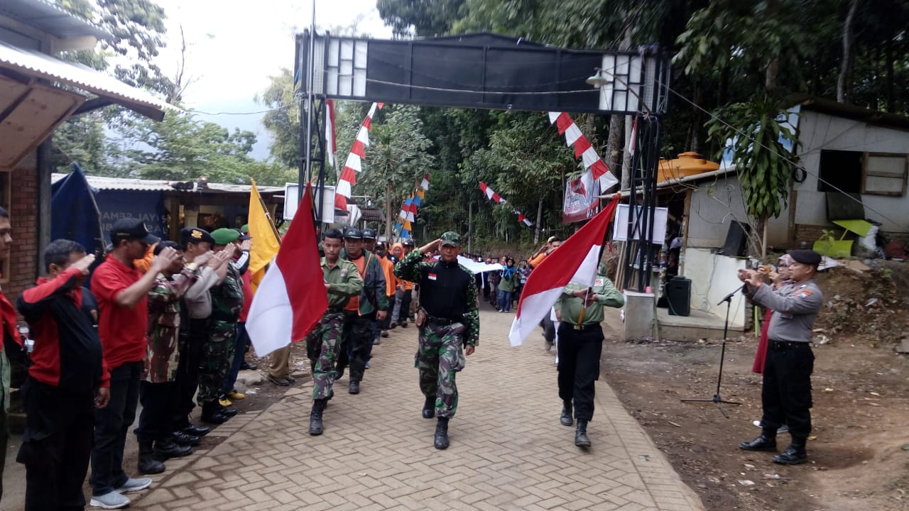 Suasana Pemberangkatan Kirab Merah Putih