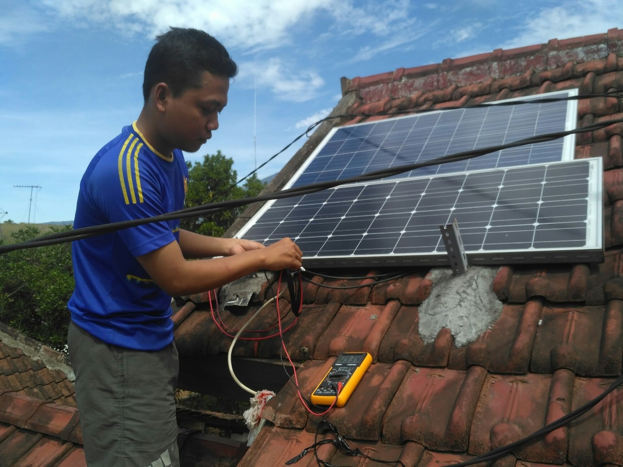 Panel surya sebagai penyuplai tenaga utama Go War Machine.