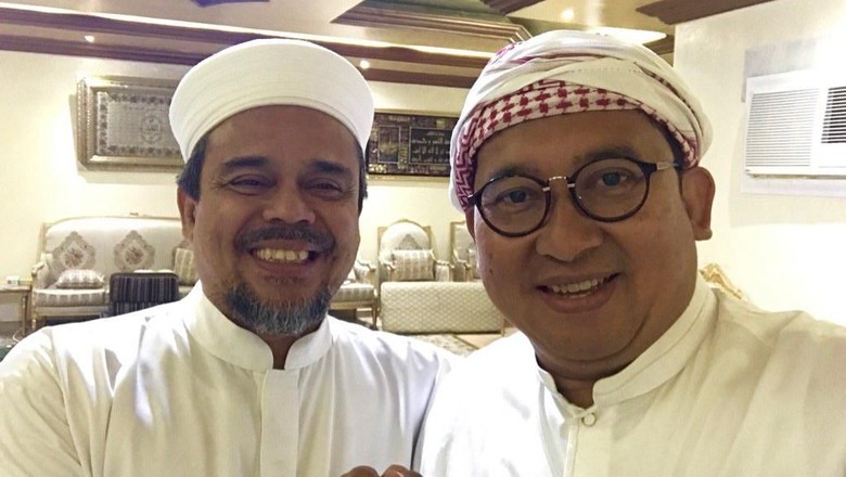 Fadli Zon selfie bersama Habib Rizieq. Foto: twitter @fadlizon.