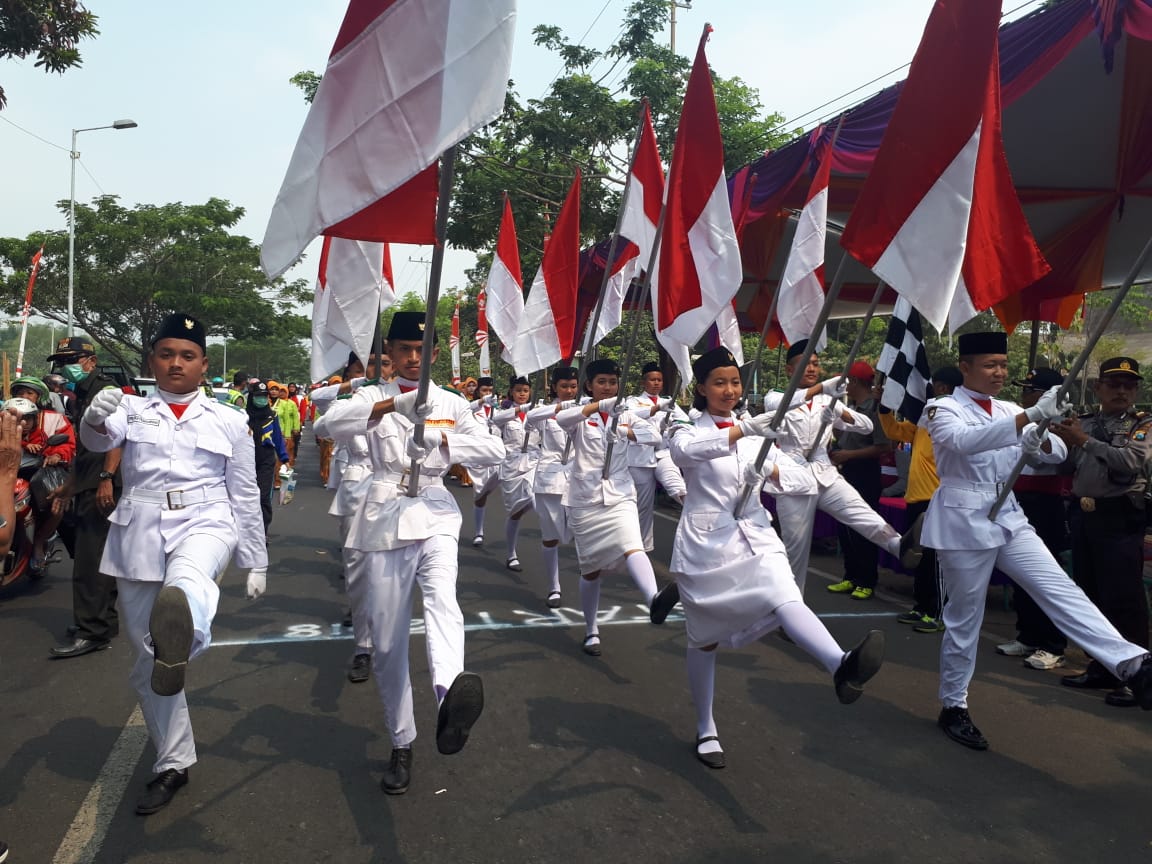 Suasana Lomba Gerak Jalan Di Wilayah Dlanggu Kabupaten Mojokerto