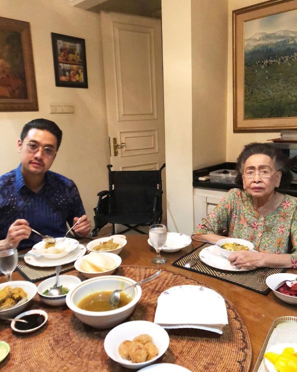 Sebelum terciduk isap kokain, Richard Muljadi sempat menyantap makanan olahan sang nenek, Kartini Muljadi. Foto: IG/richardmuljadi.