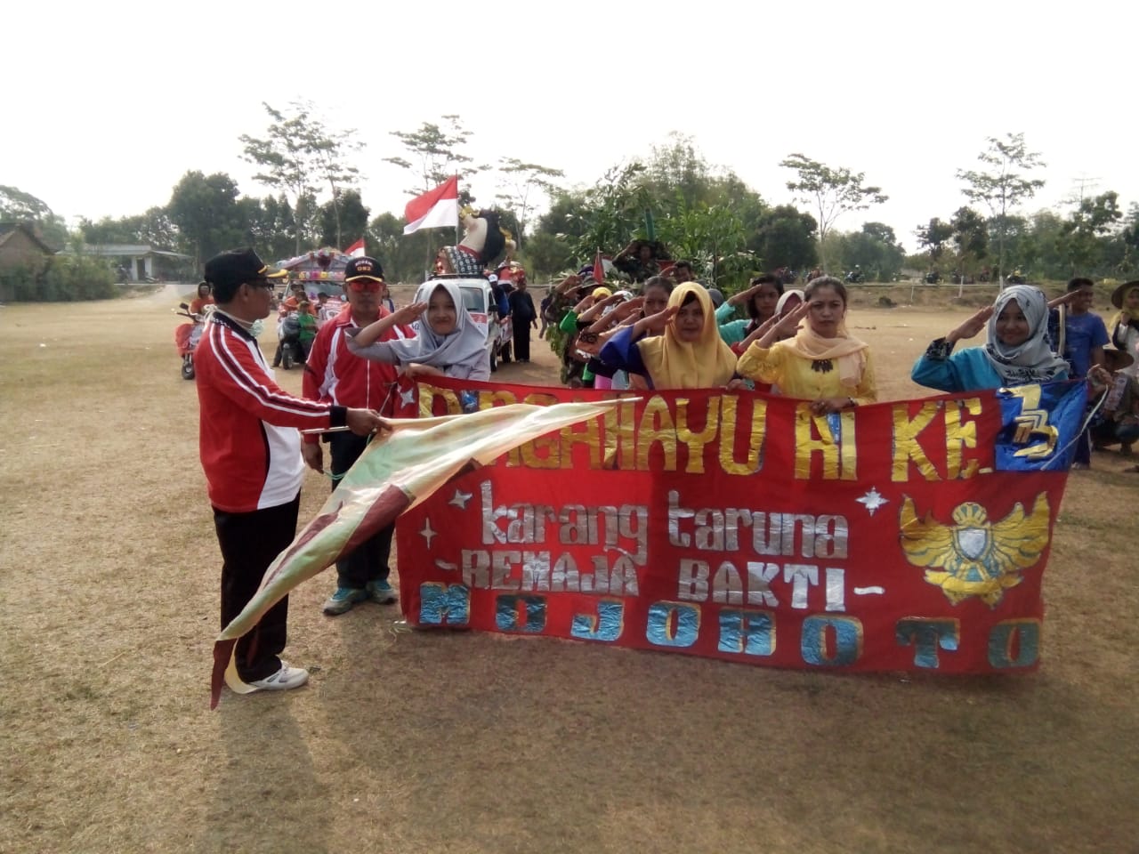 Suasana Pemberangkatan Karnaval Di Wilayah Kecamatan Jetis, Mojokerto