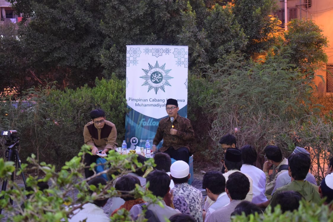 TELADAN NABI: Cecep Taufikurrahman, Ketua PCI Muhammadiyah Mesir. (foto: pcim for ngopibareng.id)