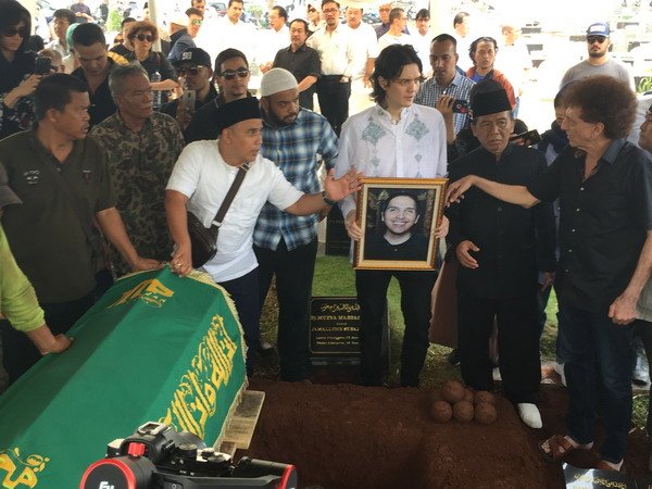 Prosesi pemakaman Faldy Albar di TPU Tanah Kusir, Jakarta, Kamis 30 Agustus 2018.