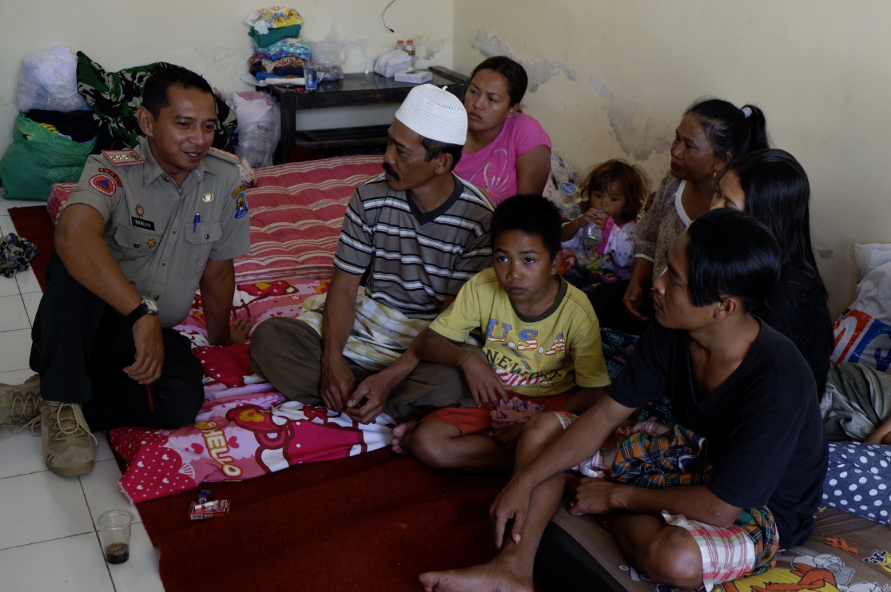 Utusan Bupati Jeneponto saat menjemput 21 penumpang KLM Wahyu Ilahi 02 di Probolinggo. (Foto: Ikhsan/Ngopibareng.id)