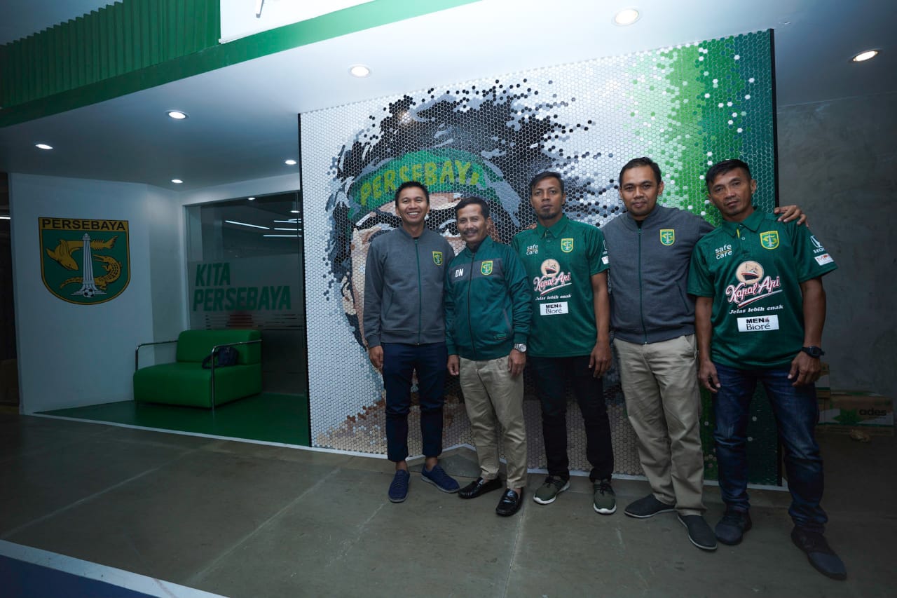 Pelatih Persebaya Djajang Nurdjaman sudah bergabung dengan tim. (foto: Persebaya)