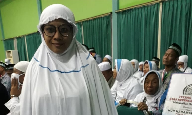 Kholifah, 47 tahun, jamaah haji asal Probolinggo, sepulangnya ia dari tanah suci. Rabu, 5 September 2018. (foto: Istimewa) 