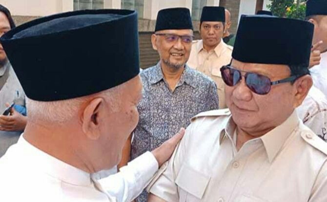 Prabowo Subianto saat tiba Pondok Pesantren Tebu Ireng Jombang. (Foto: Jawa Pos)