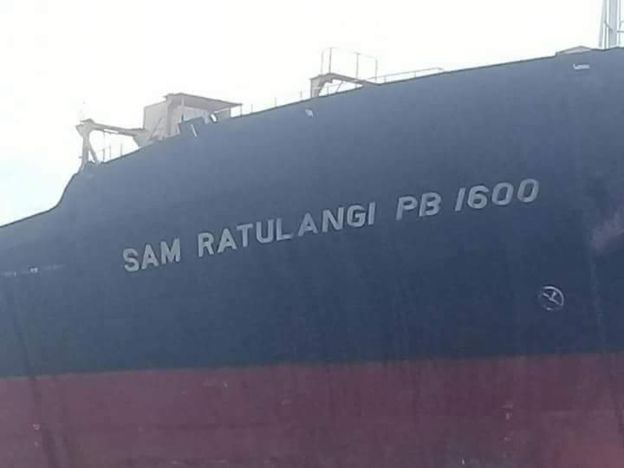 Di Indonesia, nama pahlawan biasanya hanya dijadikan nama kapal milik Angkatan laut, bukan untuk kapal barang. Tapi kapal ini bernama Sam Ratulangi. (Foto: Yangoon Police/Facebook)