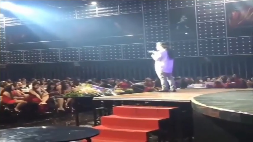 Hasil tangkap layar video seorang ustaz tengah berceramah di klub malam. Foto: Instagram