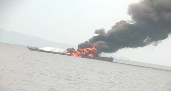 KRI Rencong 622 yang terbakar dan tenggelam di perairan Sorong, Papua Barat membawa amunisi. (Foto: Antara)