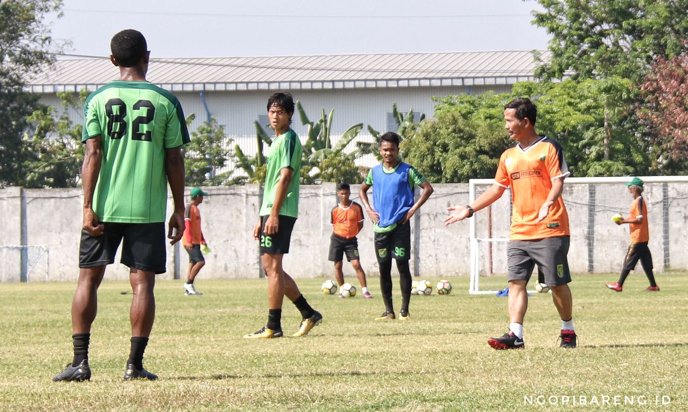 Pelatih Persebaya, Djajang Nurdjaman. (foto: Haris/ngopibareng)