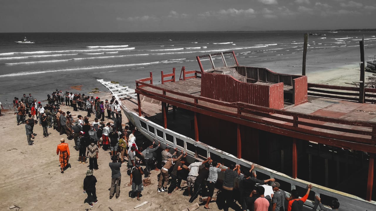 Siap menyentuh laut. foto:ist