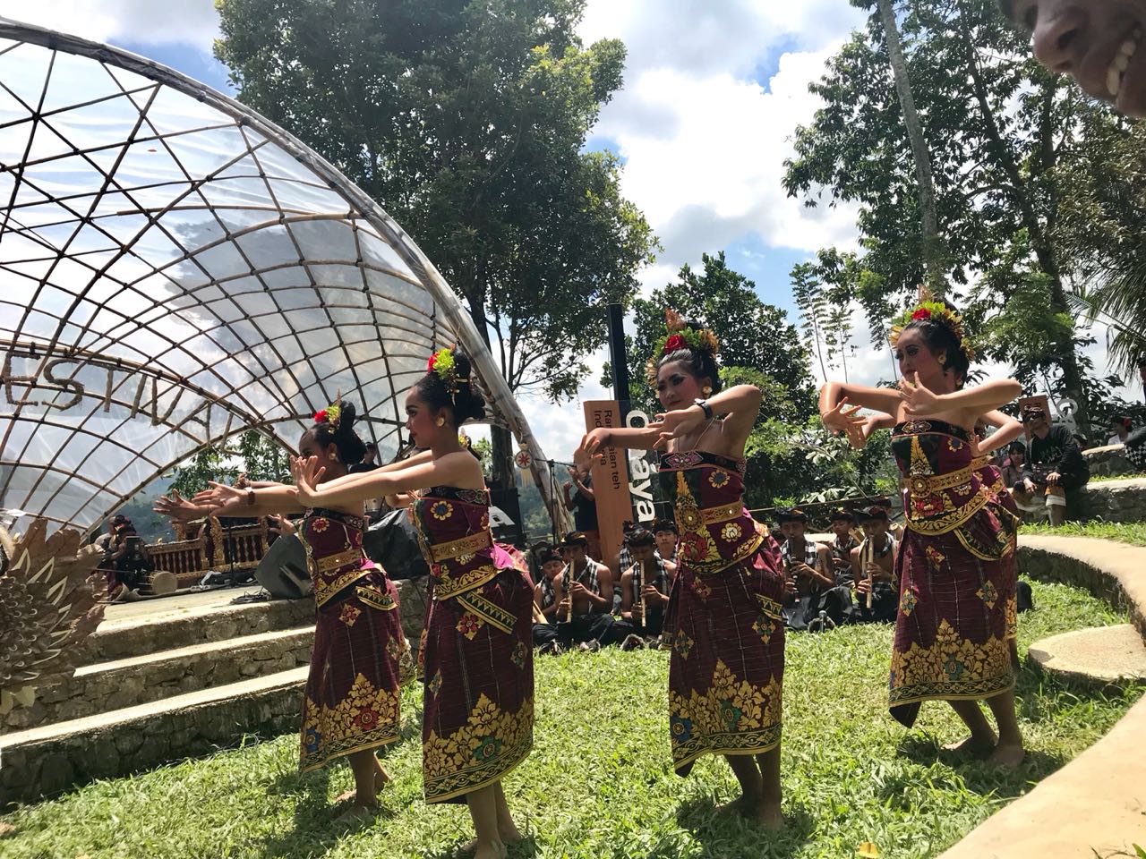 Pembuka ritual di festival Jatiluwih. foto:kemenpar