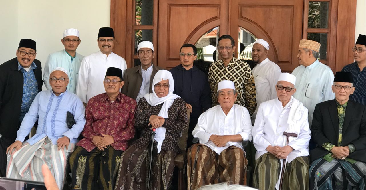 Para Kiai Sepuh Bertemu di Kediaman Wagub Jatim Saifullah Yusuf (Gus Ipul). Foto: istimewa