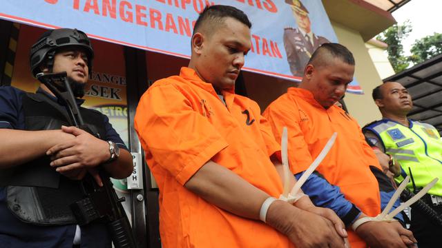 Dede Richo Ramalinggam dan kakaknya, Deni Fredla Ochrels.