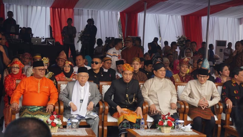 Dua pasangan capres dan cawapres, Jokowi-Ma'ruf Amin dan Prabowo Subianto-Sandiaga Uno di acara Deklarasi Kampanye Damai Pemilu Serentak 2019.