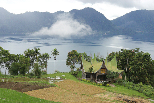 Geopark maninjau. foto:wikiwand.com