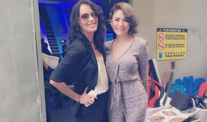 Nikita Mirzani dan Sophia Latjuba pernah dekat saat keduanya membintangi film Comic 8 pada tahun 2014.