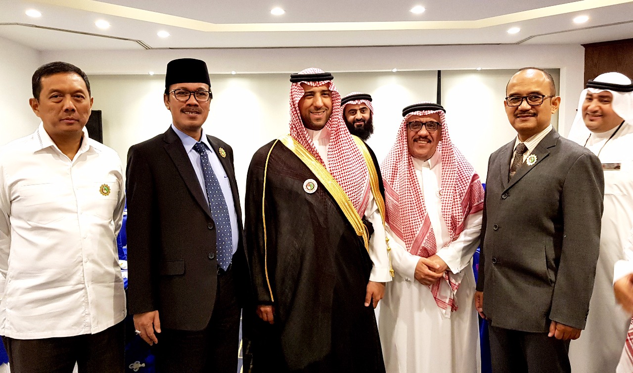 Dubes RI untuk Saudi Agus Maftuh, Atase Pertahanan dan Atase Kepolisian bersama pangeran Kerajaan Arab Saudi.