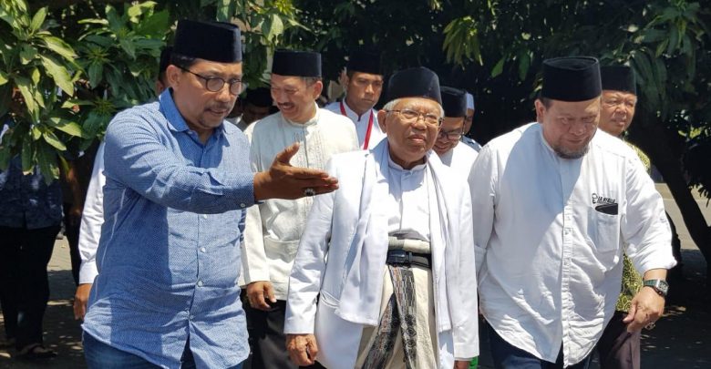 PESANTREN: KH Ma'ruf Amin ketika melakukan kunjungan ke Ponpes Bumi Shalawat, Sidoarjo. (foto: ngopibareng.id)