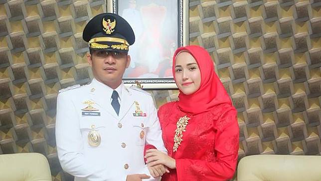 Pasangan Pasha Ungu dan Adelia Wilhelmina. Foto: IG/adeliapasha.