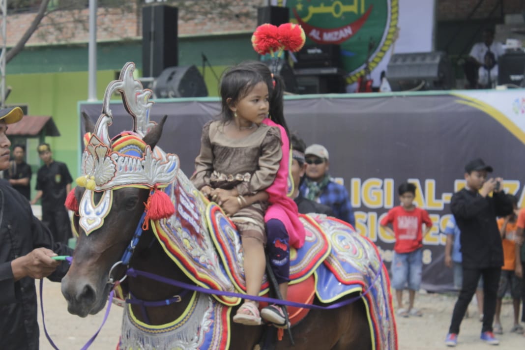 Kuda pun bersolek, dan bisa cantik. foto:kemenpar