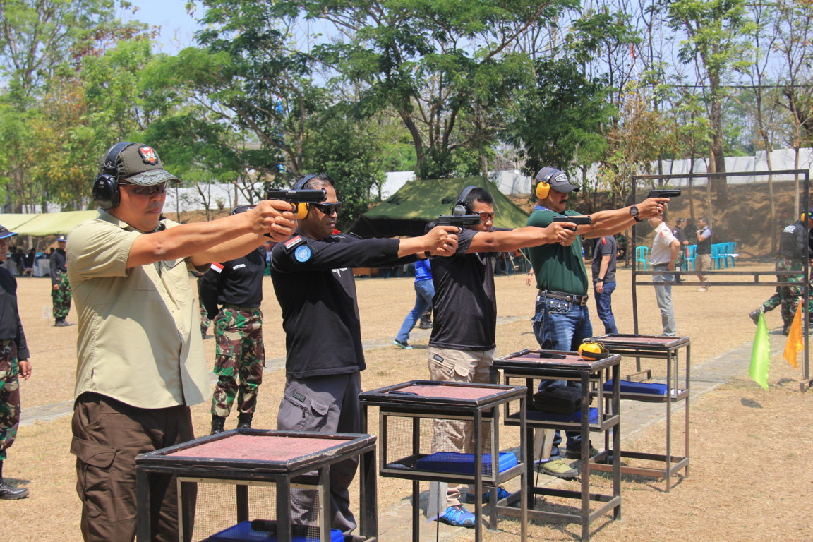 Lomba tembak di Divif 2 Kostrad. (Foto: Divif 2 Kostrad)