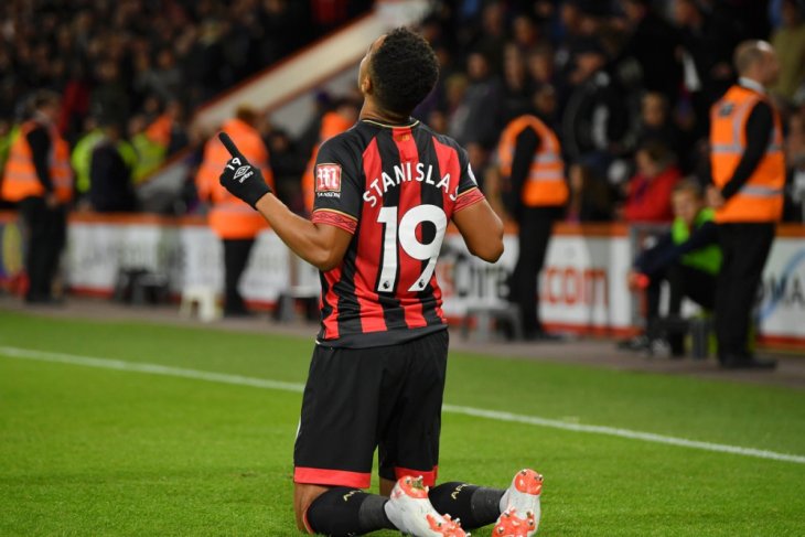 Junior Stanislas merayakan gol pada pertandingan melawan Crystal Palace yang dimainkan di di Stadion Vitaly, Bournemouth, Inggris, Selasa(2/10/2018) dini hari WIB. (twitter.com/afcbournemouth)