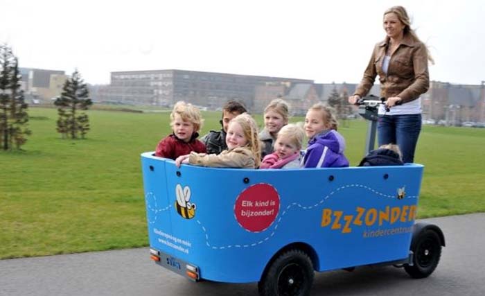 Kereta dorong bayi elektrik yang lagi populer di Belanda, sejak kemarin dilarang penggunaannya. (Foto: Pinterest)