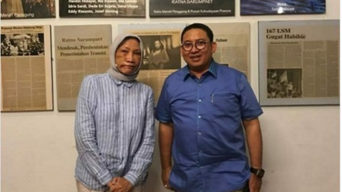 Wajah Ratna Sarumpaet lebam saat pose bersama Wakil Ketua DPR RI Fadli Zon. Foto: Twitter Ferdinand Hutahaean/@LawanPolitikJKW.