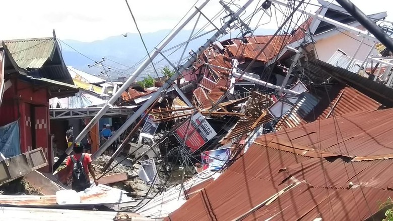Ratusan rumah luluh lantah diguncang gempa berkekuatan 7,4 SR yang terjadi di Donggala, 28 September 2018 lalu. (Foto: Antara)
