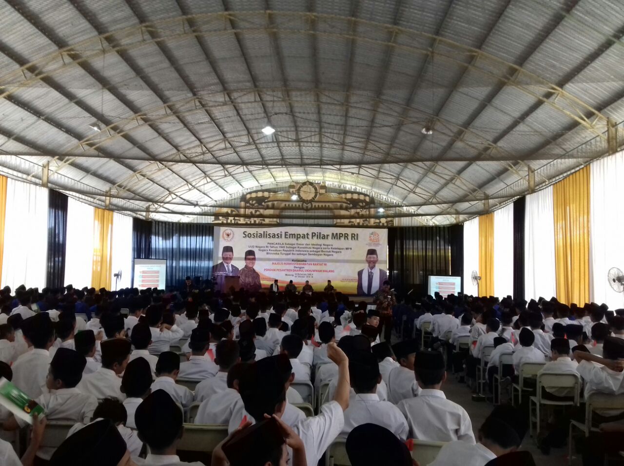 MPR RI menggelar Sosialisasi Empat Pilar di Pondok Pesantren (Ponpes) Daarul Ukuwwah, Kecamatan Pakis, Kabupaten Malang, Jawa Timur, Kamis 4 Oktober 2018. 