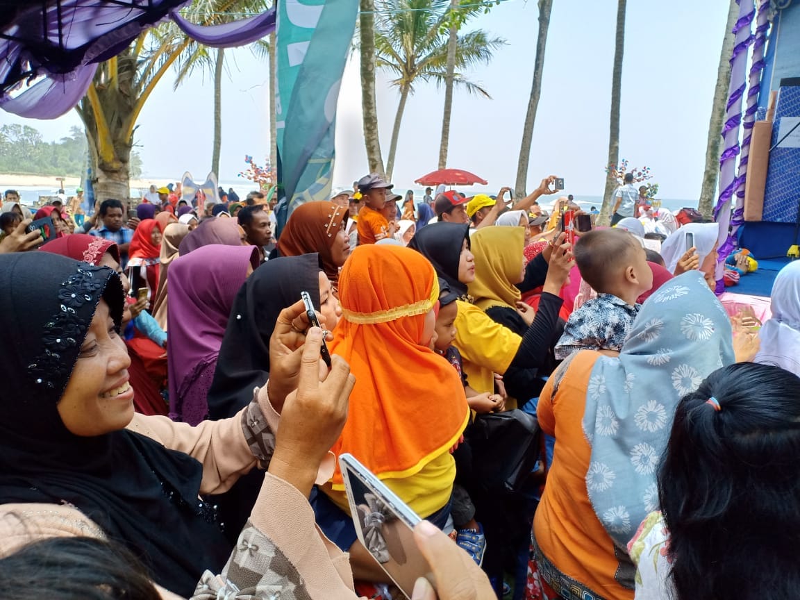 Antusiasme di festival Ngambur. foto:kemenpar