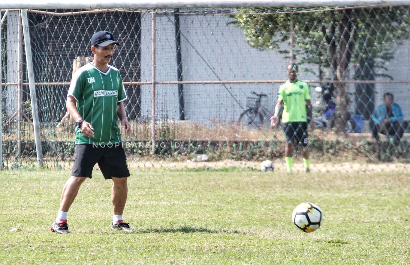 Pelatih Persebaya, Djajang Nurdjaman. (foto: Haris/ngopibareng)