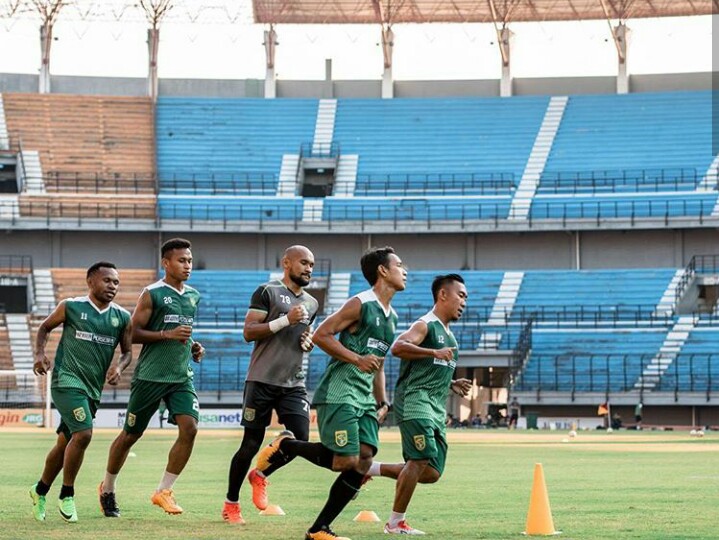 (Foto: @officialpersebaya)