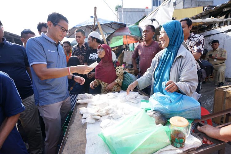 Tempe kemasan sachet ditemukan Sandi di Pasar Sendiko Wonodri, Semarang, Jawa Tengah.