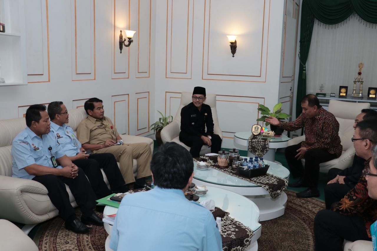 Audiensi Pemkot Malang bersama Kemenkum HAM. (foto: humas pemkot malang)