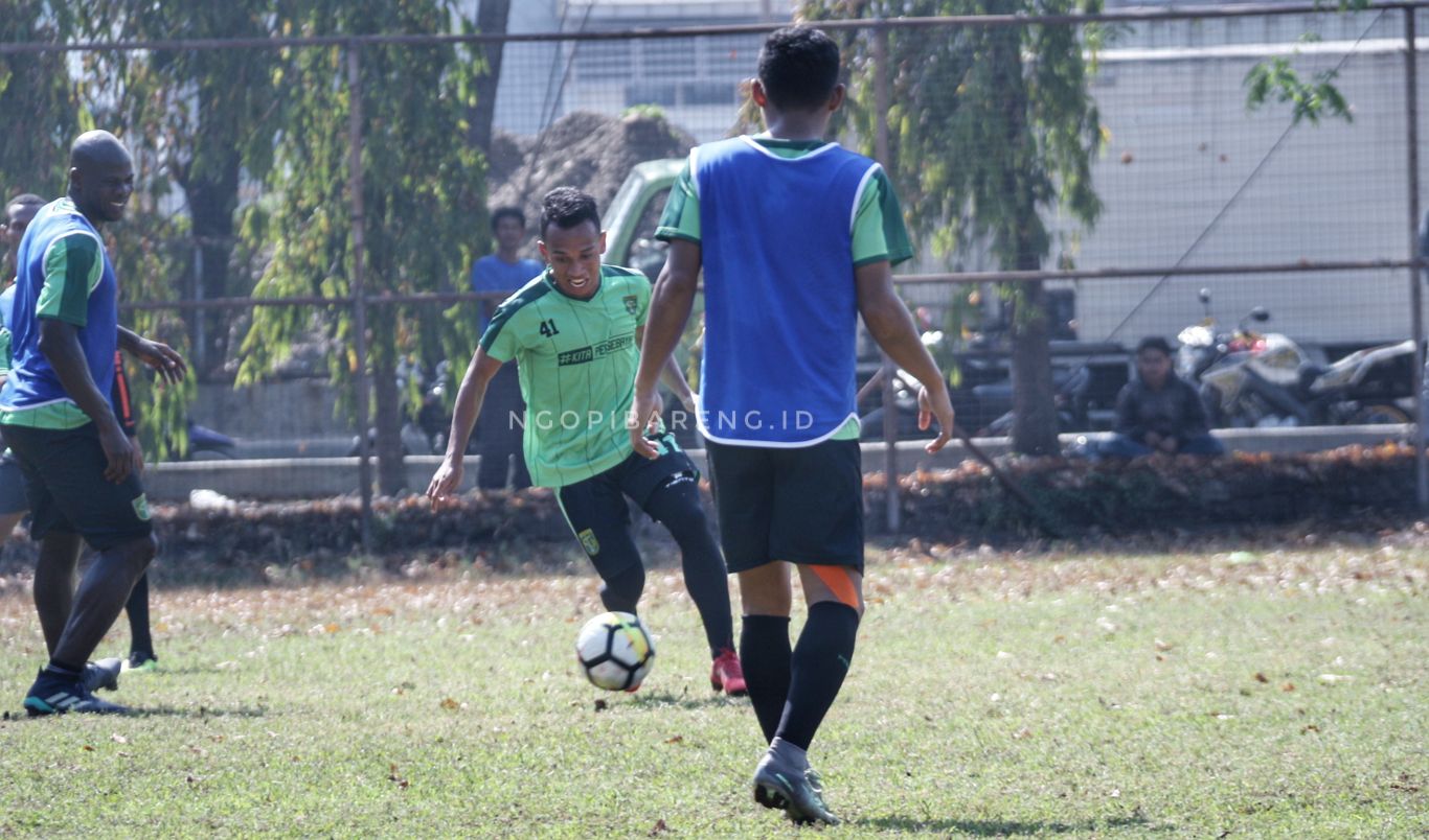 Pemain Persebaya, Irfan Jaya. (foto: Haris/ngopibareng)