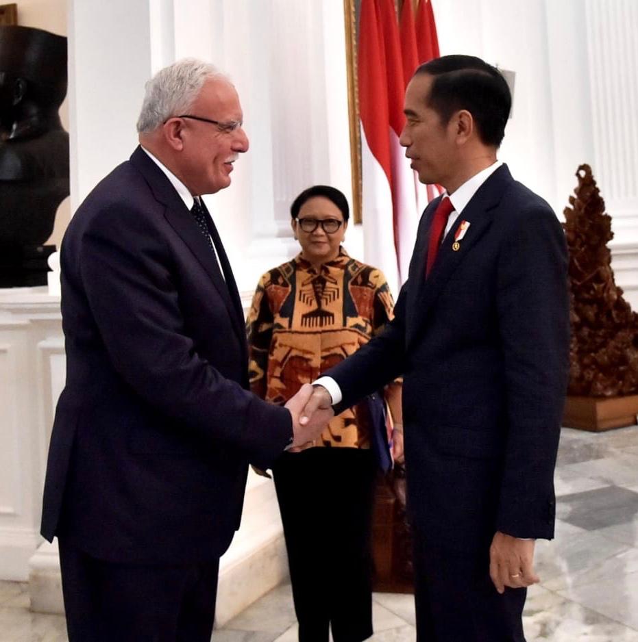 Presiden Joko Widodo menerima kunjungan kehormatan Menteri Luar Negeri Palestina Riyad al-Maliki pada Senin, 15 Oktober 2018 di Veranda Istana Merdeka, Jakarta. (Foto: Biro Setpers Presiden)